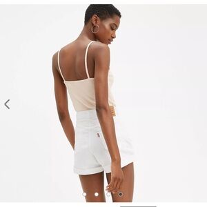 Levi’s mom shorts in white 26